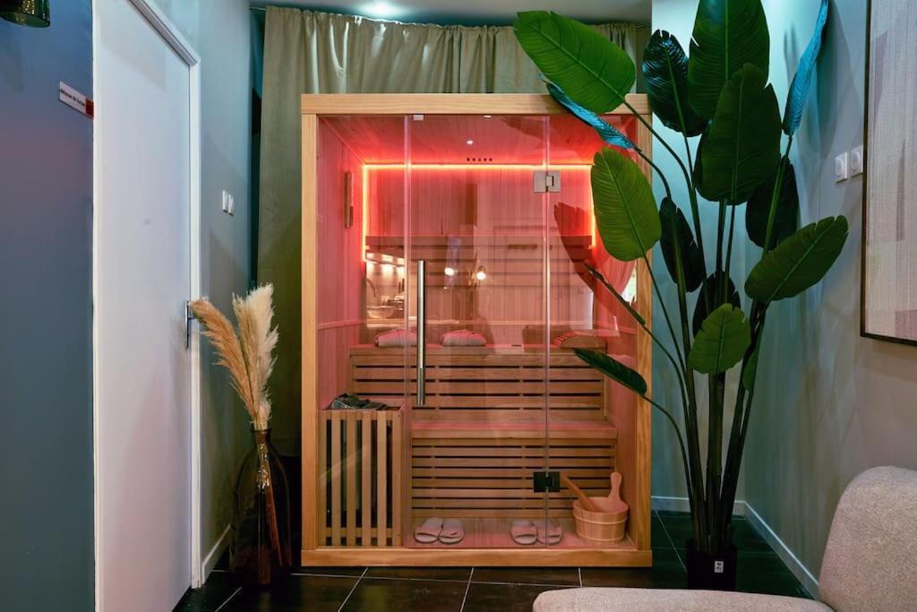 Versailles Jacuzzi - Sauna - Rdc 2 Esterno foto