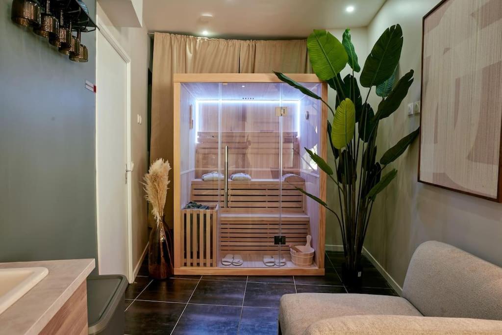Versailles Jacuzzi - Sauna - Rdc 2 Esterno foto